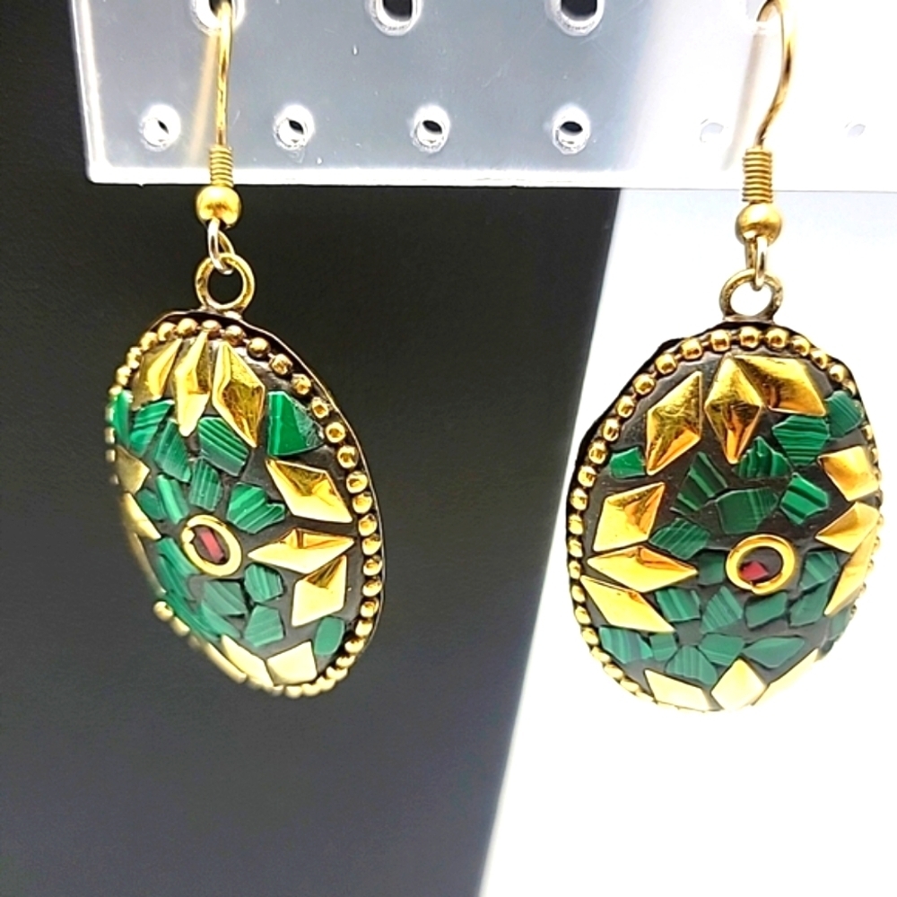 MALACHITE & RED CORAL GEMSTONE GOLD PLATED TIBETAN NECKLACE & EARRING SET 16-17" - Picture 3 of 10
